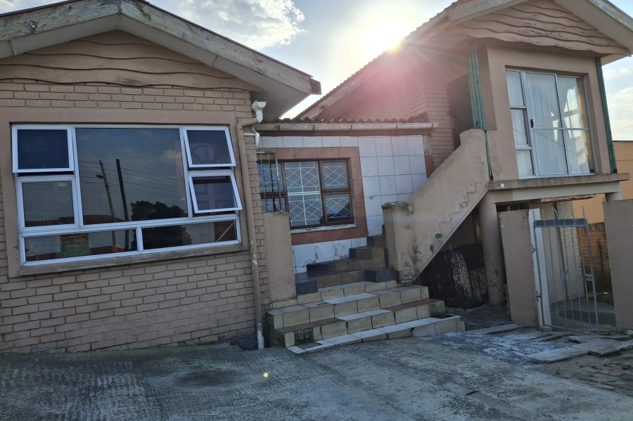 5 Bedroom Property for Sale in Buffalo Flats Eastern Cape